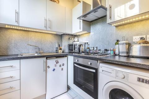 1 bedroom flat to rent, Werter Road, Putney SW15
