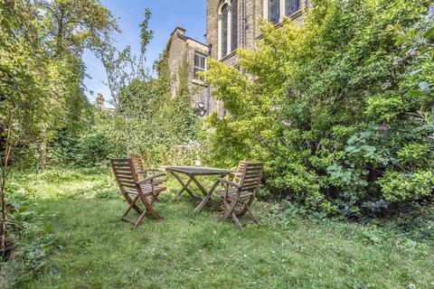 1 bedroom flat to rent, Werter Road, Putney SW15