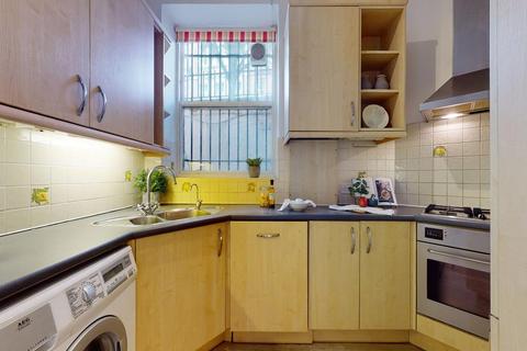 2 bedroom flat for sale, Nevern Square, Earls Court SW5