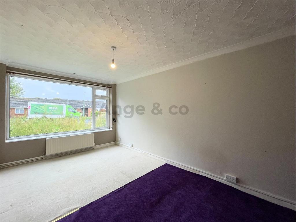 Grayson Avenue, Pakefield, Lowestoft 2 bed detached bungalow for sale £250,000