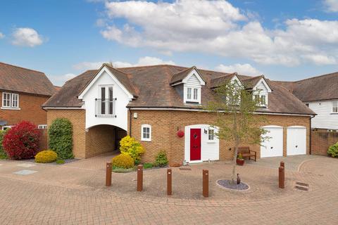 1 Anisa Close, Kings Hill, West Malling, ME19 4EW