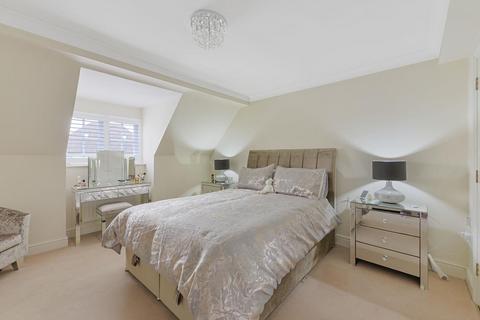 1 Anisa Close, Kings Hill, West Malling, ME19 4EW