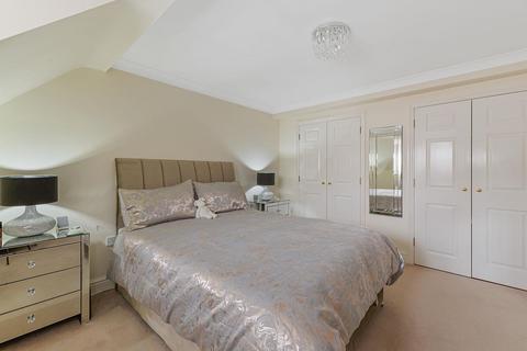 1 Anisa Close, Kings Hill, West Malling, ME19 4EW
