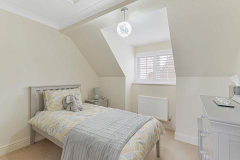 1 Anisa Close, Kings Hill, West Malling, ME19 4EW