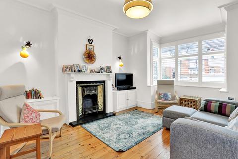 35 Dudley Gardens, London, W13 9LU