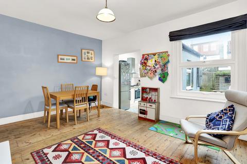 35 Dudley Gardens, London, W13 9LU