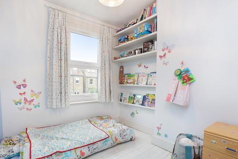 35 Dudley Gardens, London, W13 9LU