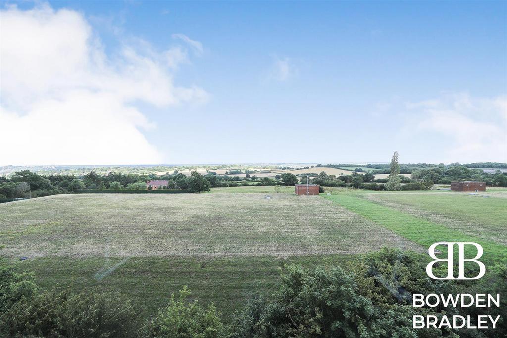 The Bowls, Chigwell 3 bed flat £500,000