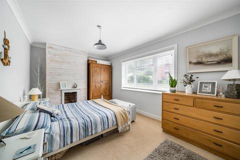 57 Atlantic Way, Westward Ho, Bideford, EX39 1JD