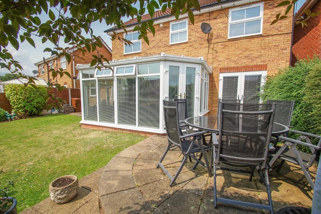 11 Lea Park Rise, rear b.jpg