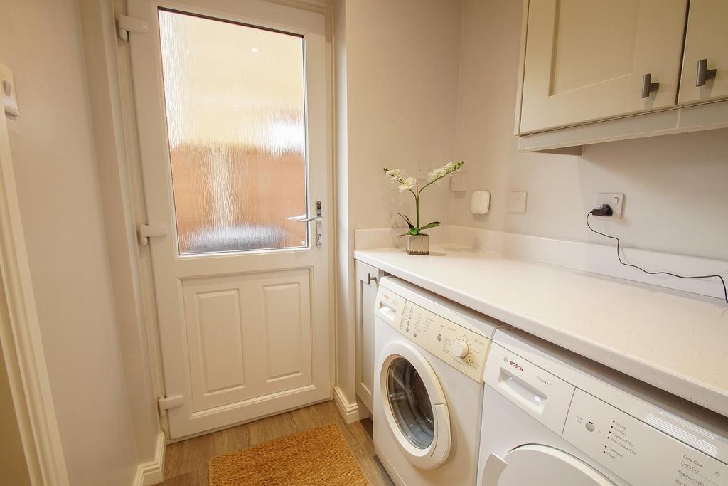 11 Lea Park Rise, utility.jpg