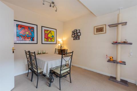 4 Bailey Close, Maidenhead, SL6 7YN