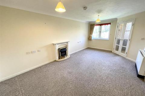 1 bedroom retirement property for sale, Georgian Court, Spalding