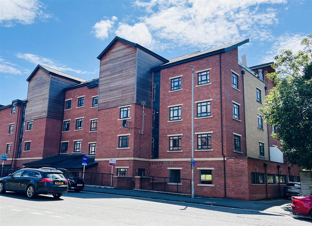 Cestria Quayside, Sealand Road, Chester 2 bed apartment for sale £250,000