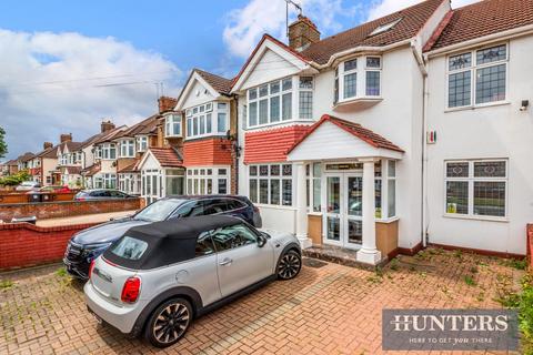 6 bedroom semi-detached house for sale, Burns Way, Hounslow