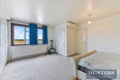 60 Burns Way, Hounslow, TW5 9BA