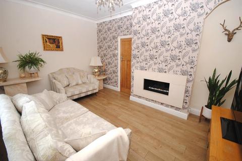 45 Selby Road, Garforth, Leeds, LS25 1LR