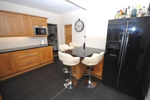 45 Selby Road, Garforth, Leeds, LS25 1LR