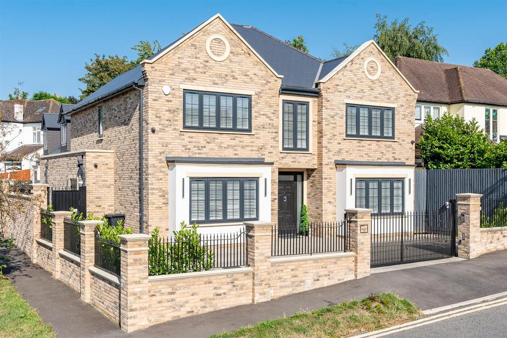 Honeypot Lane, Brentwood 5 bed detached house for sale £1,450,000