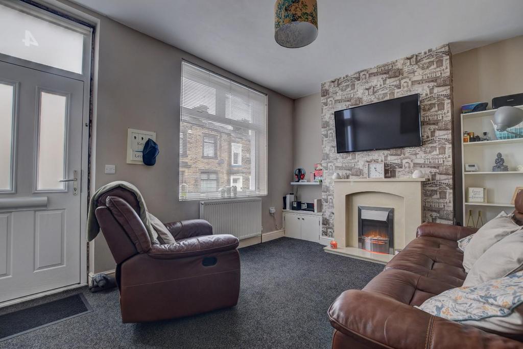 Dudley Street, Colne 2 bed terraced house for sale £120,000