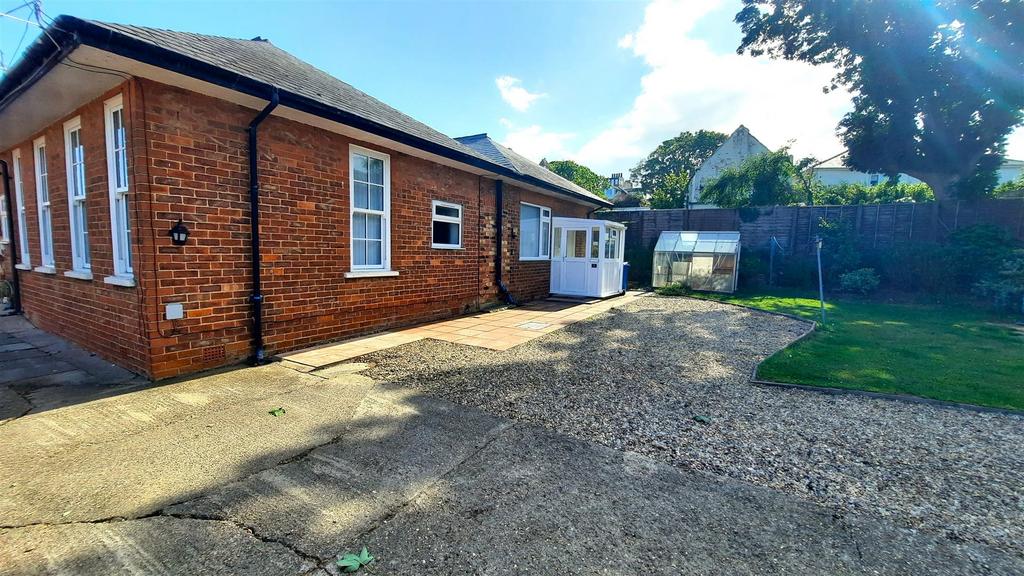 New Road, Hornsea 2 bed flat for sale £139,950