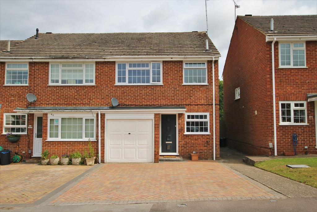 Lenham Close Winnersh Wokingham Rg41 3 Bed Semi Detached House £