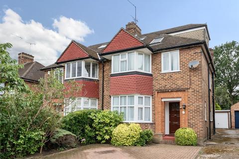 50 Linkside, London, N12 7LG
