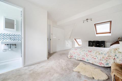 50 Linkside, London, N12 7LG