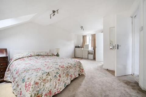 50 Linkside, London, N12 7LG
