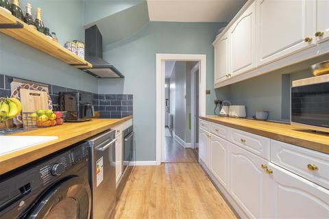 14 Braemar Road, Worcester Park, KT4 8SW