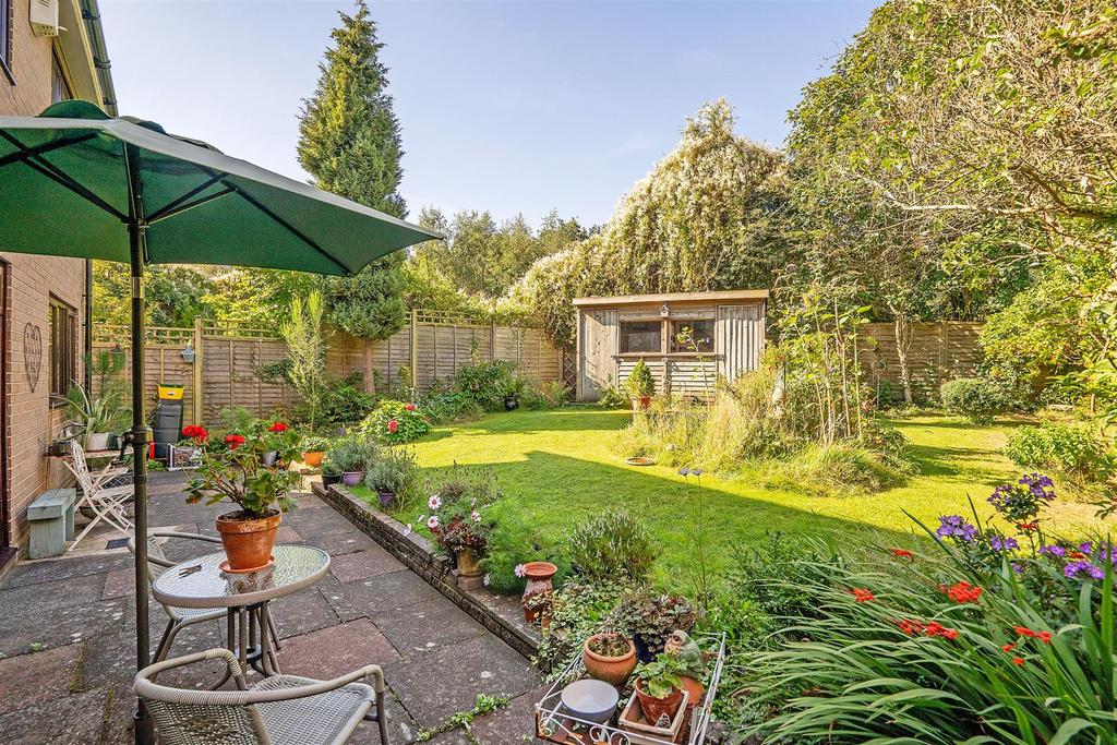10 Walcot Green-25 lo.jpg