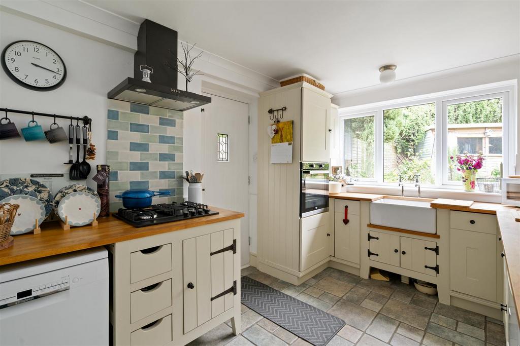 10 Walcot Green-11 lo.jpg