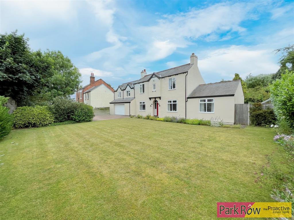 Carleton Road, Pontefract 4 bed detached house for sale £600,000