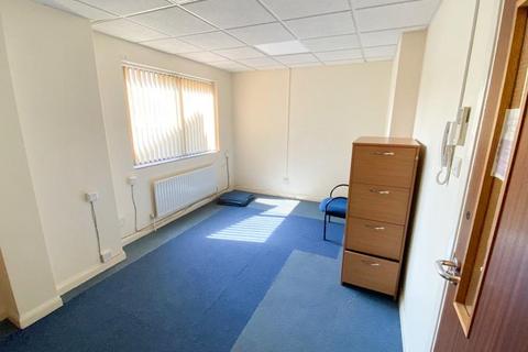 Office to rent, Ash Road, New Ash Green, Longfield