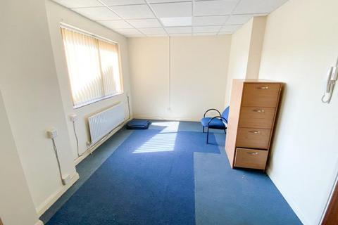 Office to rent, Ash Road, New Ash Green, Longfield