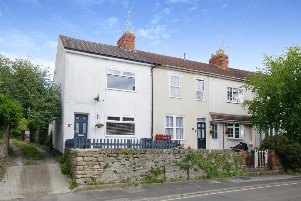 Green Road, Swindon SN2 3 bed end of terrace house for sale £250,000