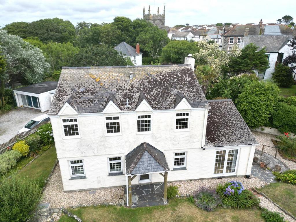 Churchtown, Mullion TR12 5 bed detached house for sale £575,000