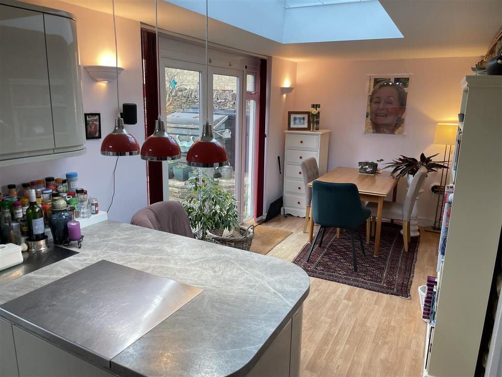 Dining Area.JPG