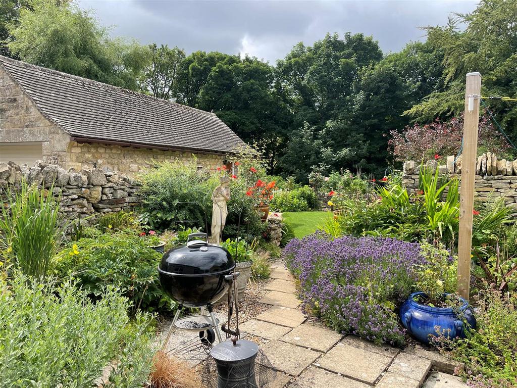 Garden 2.jpg