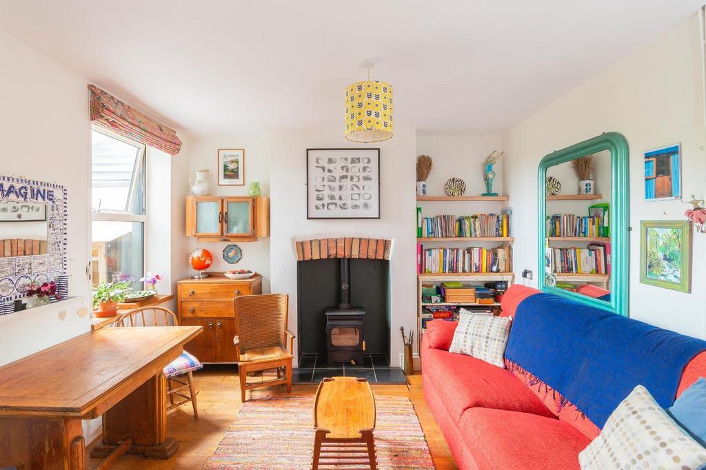 Quantock Road, Windmill Hill 3 bed terraced house for sale £495,000