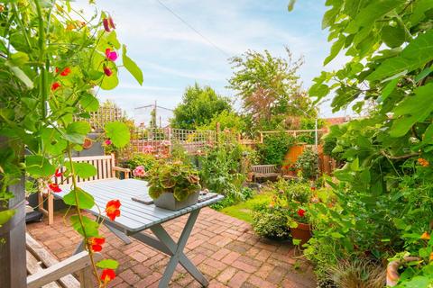 59 Quantock Road, Bristol, BS3 4PQ