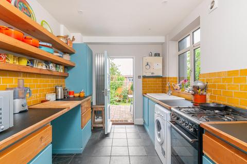 59 Quantock Road, Bristol, BS3 4PQ