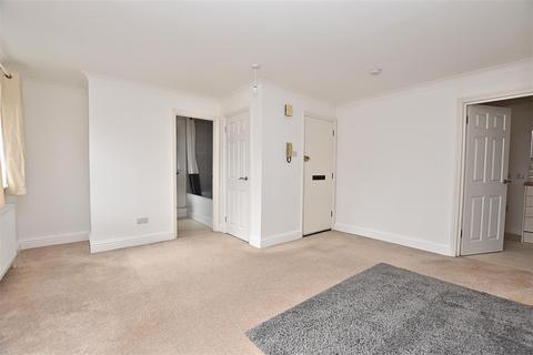 42 Shirebourn Vale, South Woodham Ferrers, Chelmsford, CM3 5ZX
