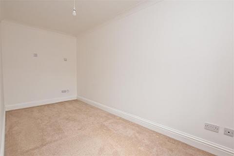 42 Shirebourn Vale, South Woodham Ferrers, Chelmsford, CM3 5ZX