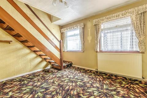 34 Brooke Forest, Fairlands, Guildford, GU3 3JJ