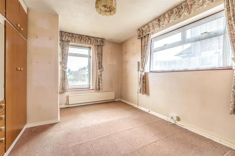 34 Brooke Forest, Fairlands, Guildford, GU3 3JJ
