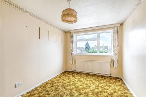 34 Brooke Forest, Fairlands, Guildford, GU3 3JJ