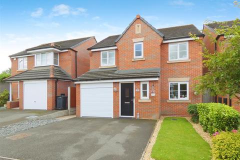 4 bedroom detached house for sale, Kingfisher Crescent, Sandbach