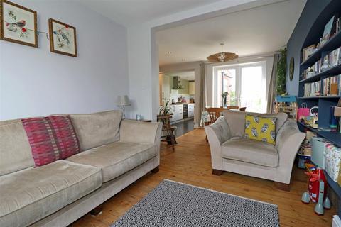 41 Hanworth Road, Warwick, CV34 5DY