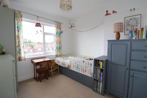 41 Hanworth Road, Warwick, CV34 5DY